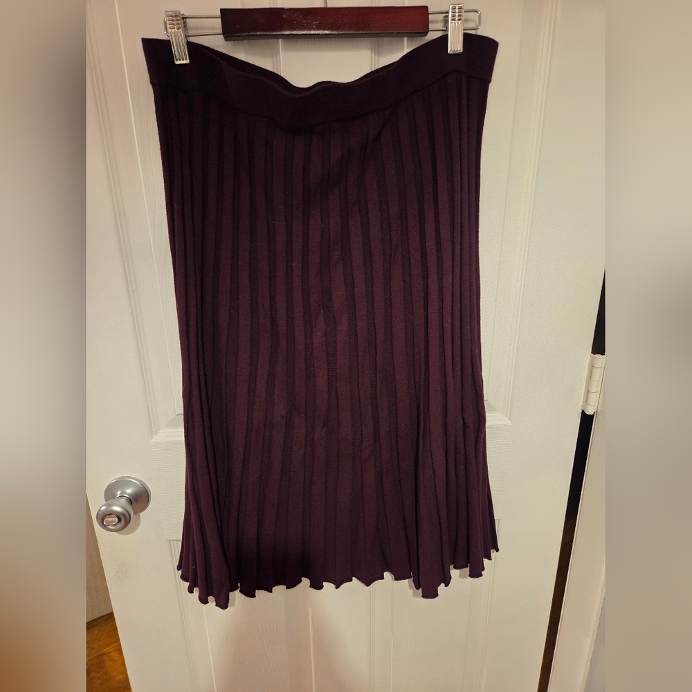 Elegant Purple Pleated Skirt